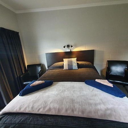 Matador Motel Carterton Екстер'єр фото