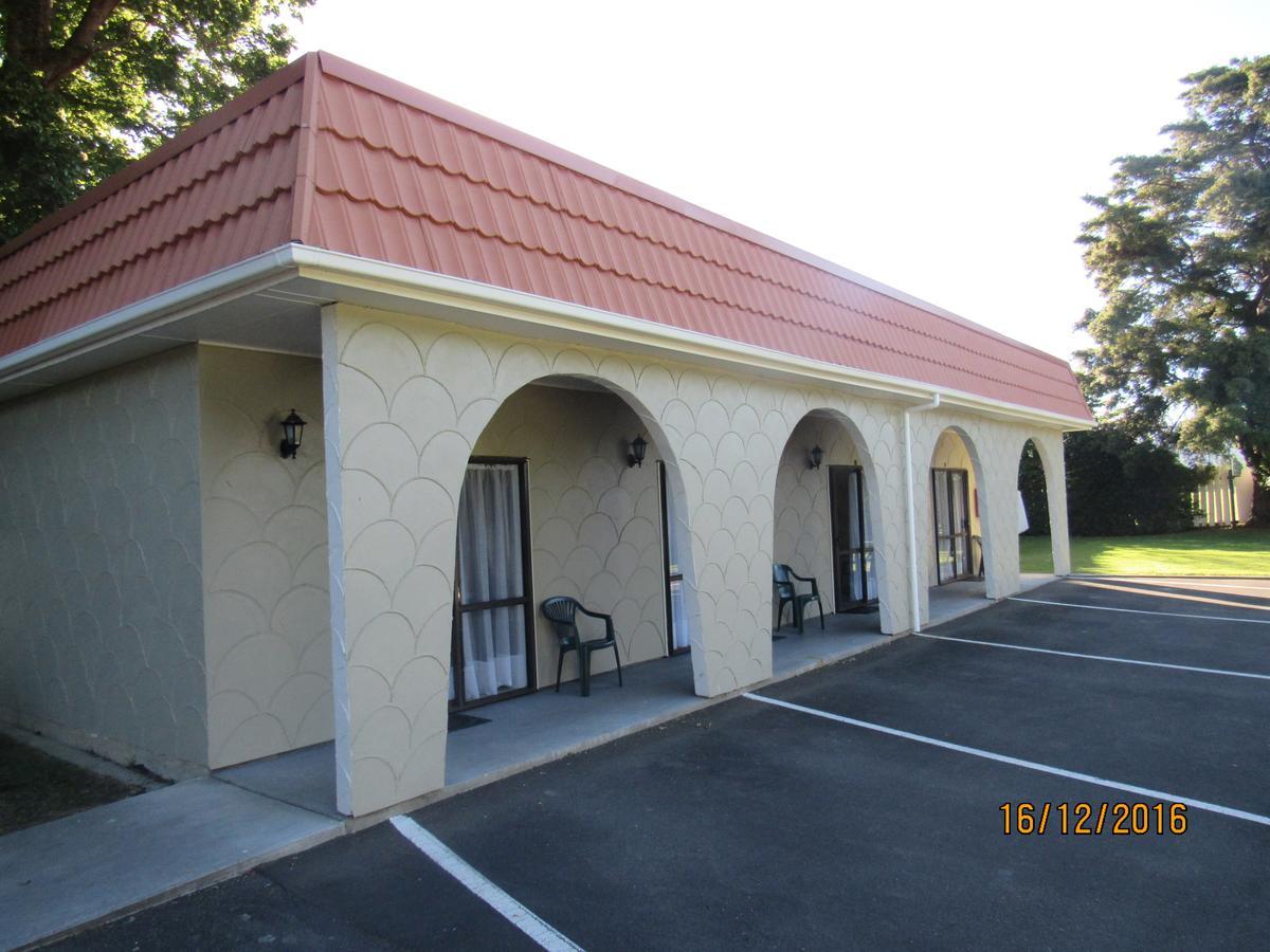 Matador Motel Carterton Екстер'єр фото