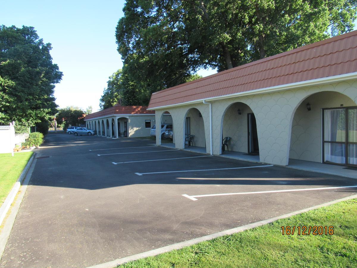 Matador Motel Carterton Екстер'єр фото