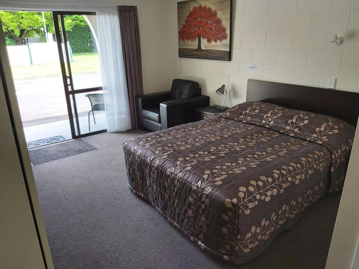 Matador Motel Carterton Екстер'єр фото